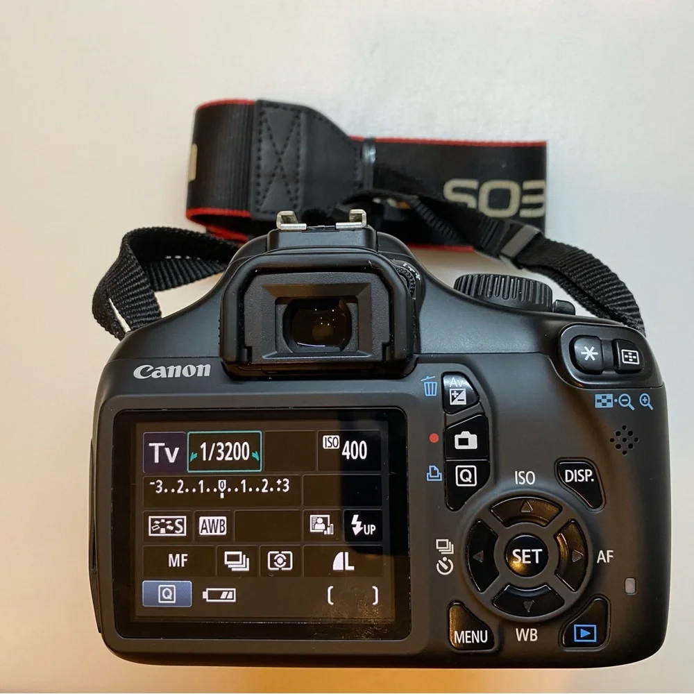 Canon EOS 1100D